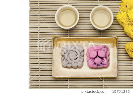 Soft skin mooncake 19731225