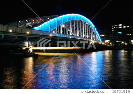 Night view of Permanent Bridge Night view of Permanent Bridge 19731919