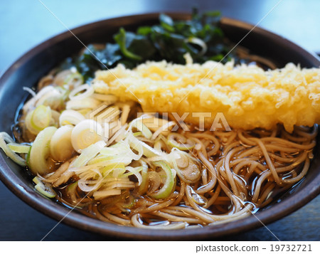 Tempura soba 19732721
