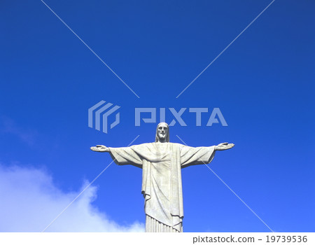 Christ statue 19739536