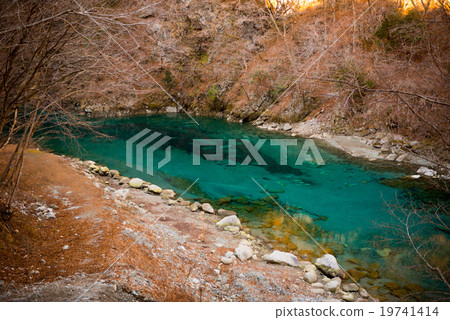 Yushin Valley 19741414