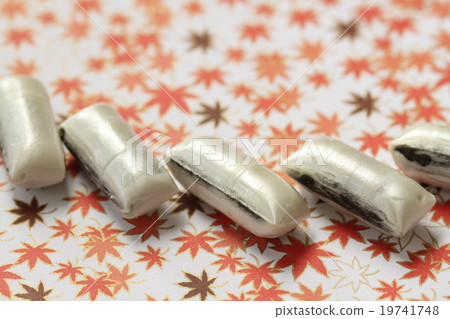 Affiliation Fukaoka Temple specialty candy 19741748