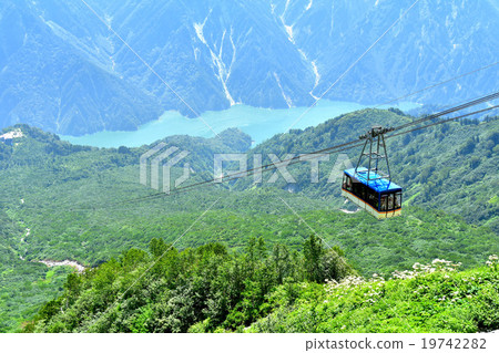 黑部湖和索道 19742282