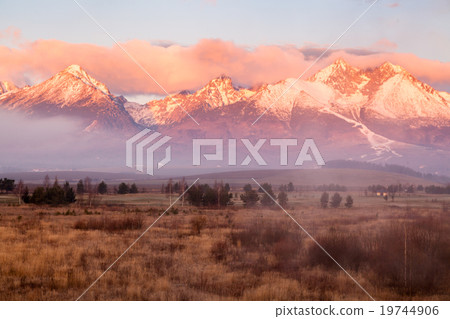 Beautiful mountain landscape 19744906
