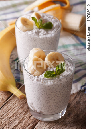 Dessert with chia seeds and banana close-up 19768040