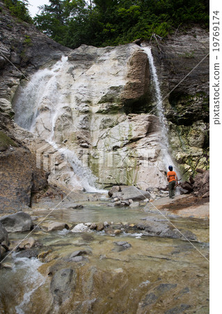 Kawahara Megalai Yu Falls  - 垂直 19769174