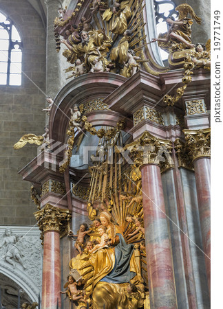 Franciscan Church altar in Salzburg, Austria 19771749