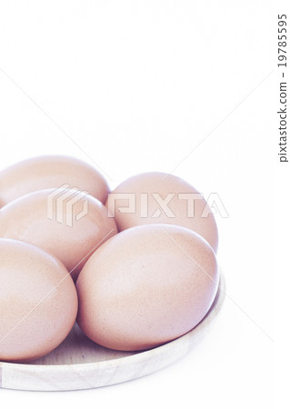 Eggs isolated on white background Eggs isolated on white background 19785595