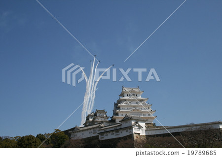 Himeji Castle completed 19789685