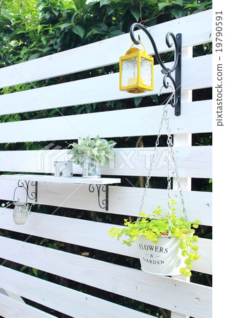 Gardening image Gardening image 19790591