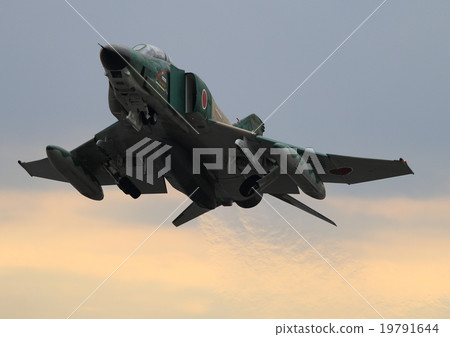 JASDF戰鬥機起飛RF-4E 19791644