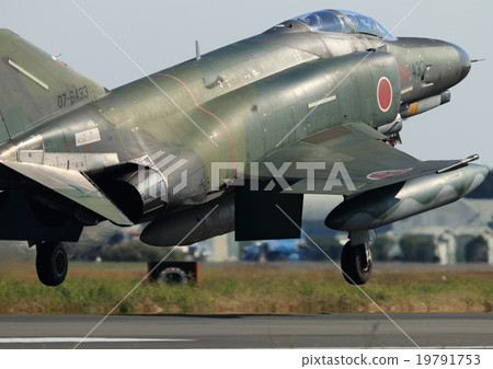 空中自衛隊戰鬥機著陸RF-4 EJ 空中自衛隊戰鬥機著陸RF-4 EJ 19791753