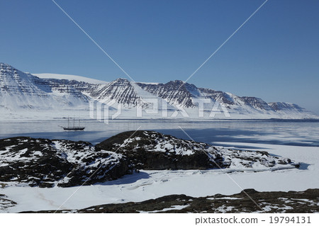 Arctic Cruise Ship Arctic Cruise Ship 19794131