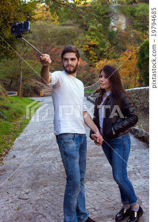 couple making selfie 19794685