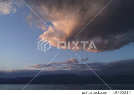 平山山雲和日落雲 平山山雲和日落雲 19795214