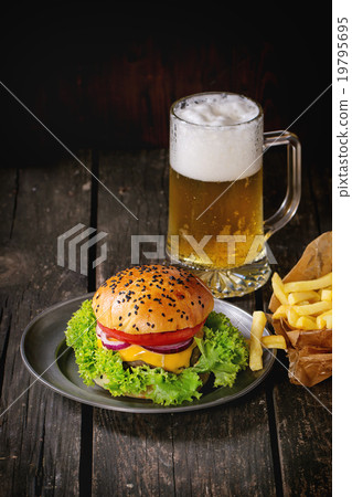 Homemade hamburger with beer and potatoes 19795695