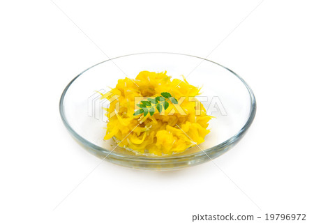 edible chrysanthemum 19796972