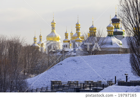 Kiev-Pechersk Lavra at winter Kiev-Pechersk Lavra at winter 19797165