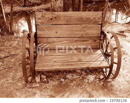 Inviting Park Bench 19798136