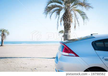 Car beach 19798562