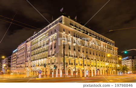 Building in the city center of Athens 19798846