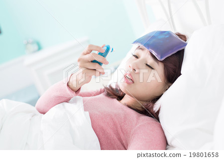 Woman caught Cold and fever Woman caught Cold and fever 19801658