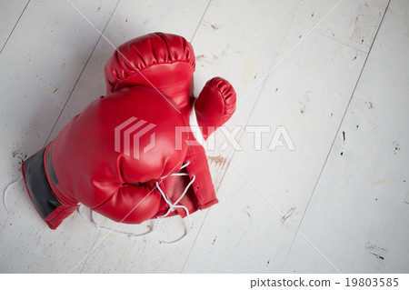 Boxing gloves 19803585