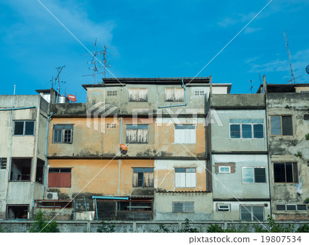 Old resident buildings in Bangkok 19807534