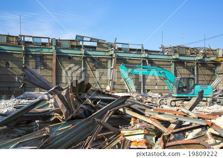 Demolition site of building 19809222