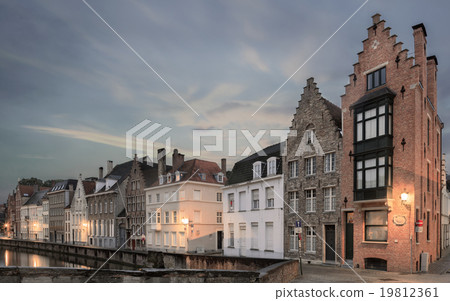 waters of Spiegelrei, Bruges 19812361