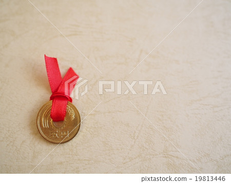 我希望你繼續得到我的支持。 我希望你繼續得到我的支持。 19813446