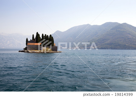 Montenegro   19814399