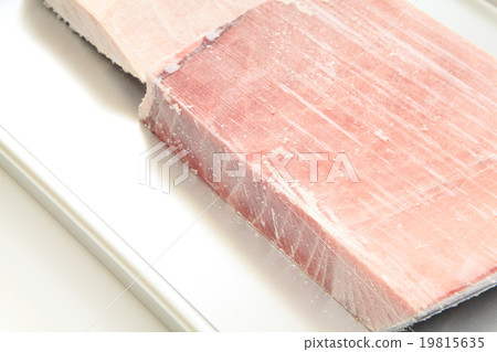 Frozen tuna 19815635
