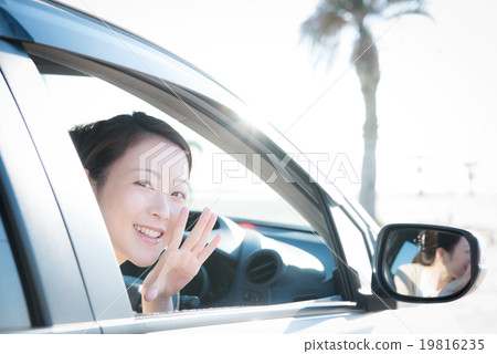 Driving women 19816235