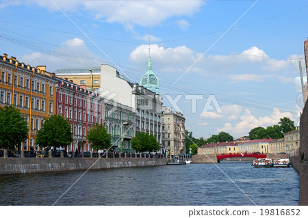 Embankment of the Moyka river, Red bridge 19816852