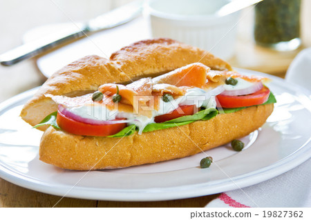 Salmon sandwich 19827362