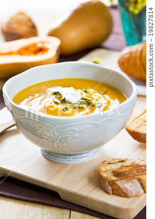Butternut squash soup 19827814