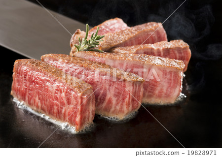  牛排 19828971