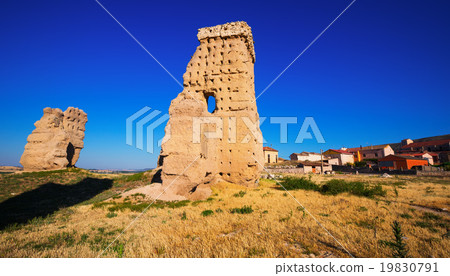 View of abandoned castle. Palenzuela 19830791