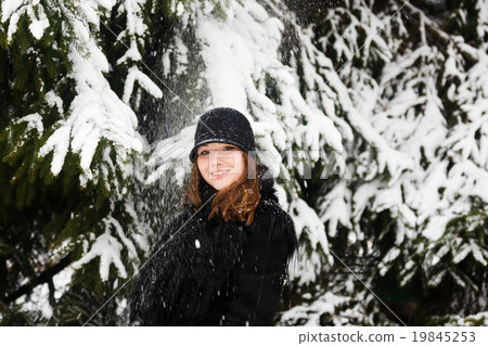 Woman in a hat Woman in a hat 19845253