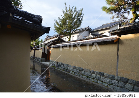 Nagamachi samurai ruins trace (Nagamachi, Kanazawa city, Ishikawa prefecture) Nagamachi samurai ruins trace (Nagamachi, Kanazawa city, Ishikawa prefecture) 19850981