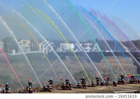 Simultaneous flushing of the opening ceremony 19851619
