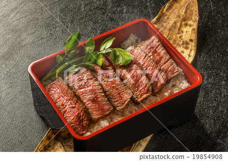 Thick cutting brand Wagyu bee steak bowl High-quality Japanese beef steak 19854908