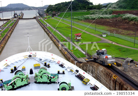 巴拿馬運河的鎖門運河 巴拿馬運河的鎖門運河 19855334