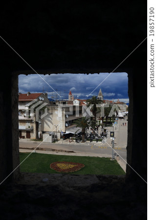 City skyline from the Kamerlengo Fort of Croatia Trogir 19857190