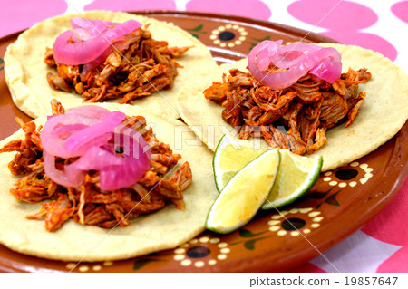 Cochinita·Pivil的炸玉米餅 19857647