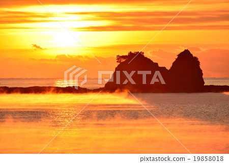 Tahara Coast Tahara Coast 19858018
