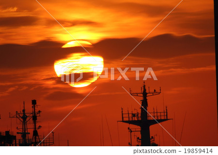 Dusk of a port town 19859414