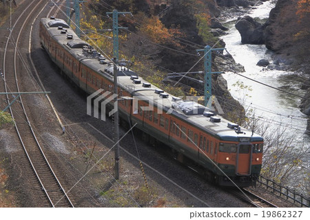 上越線高崎口的115系列列車 上越線高崎口的115系列列車 19862327