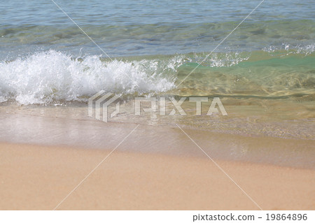 Sea waves coming on beach 19864896